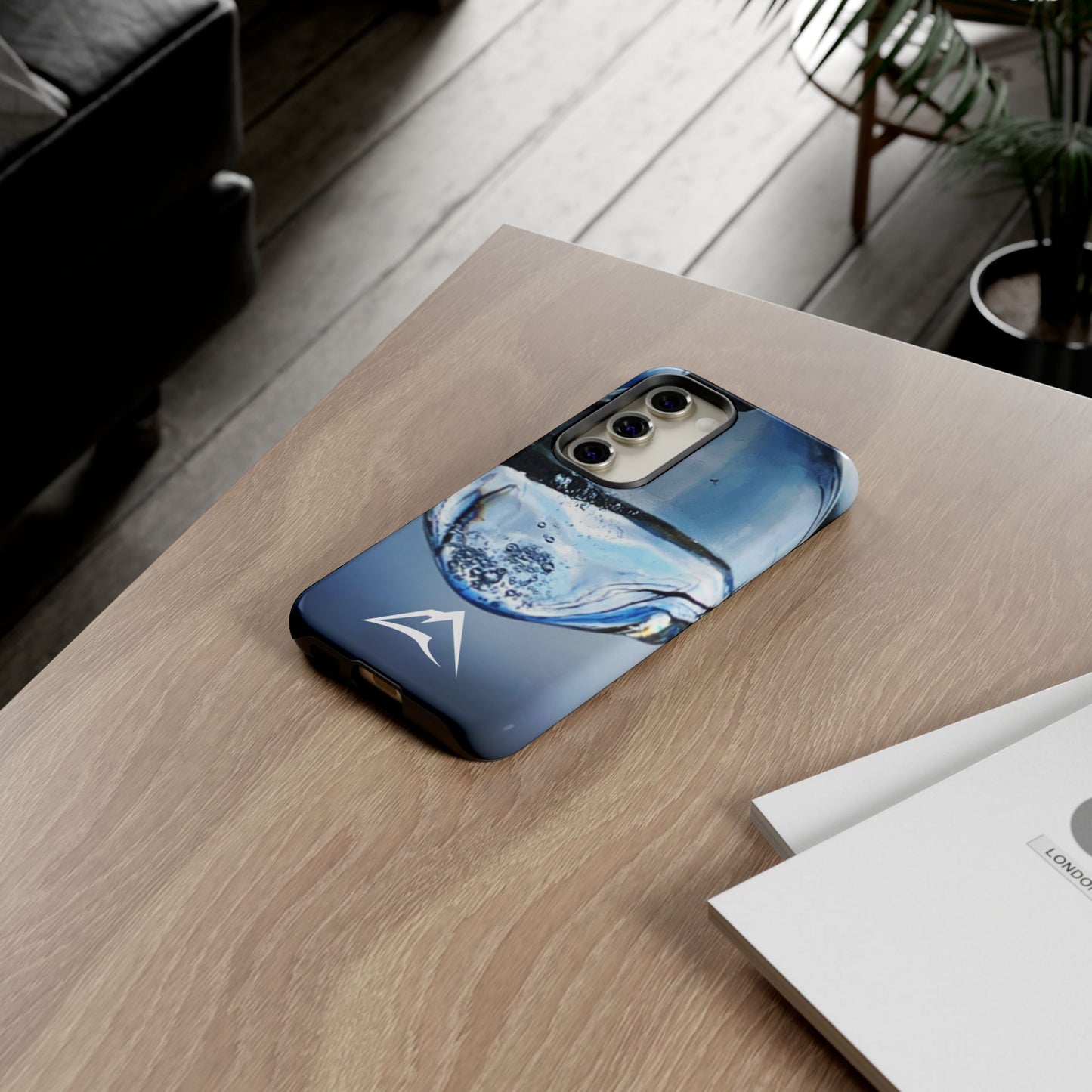 Tough Case | Photo: Time Frozen