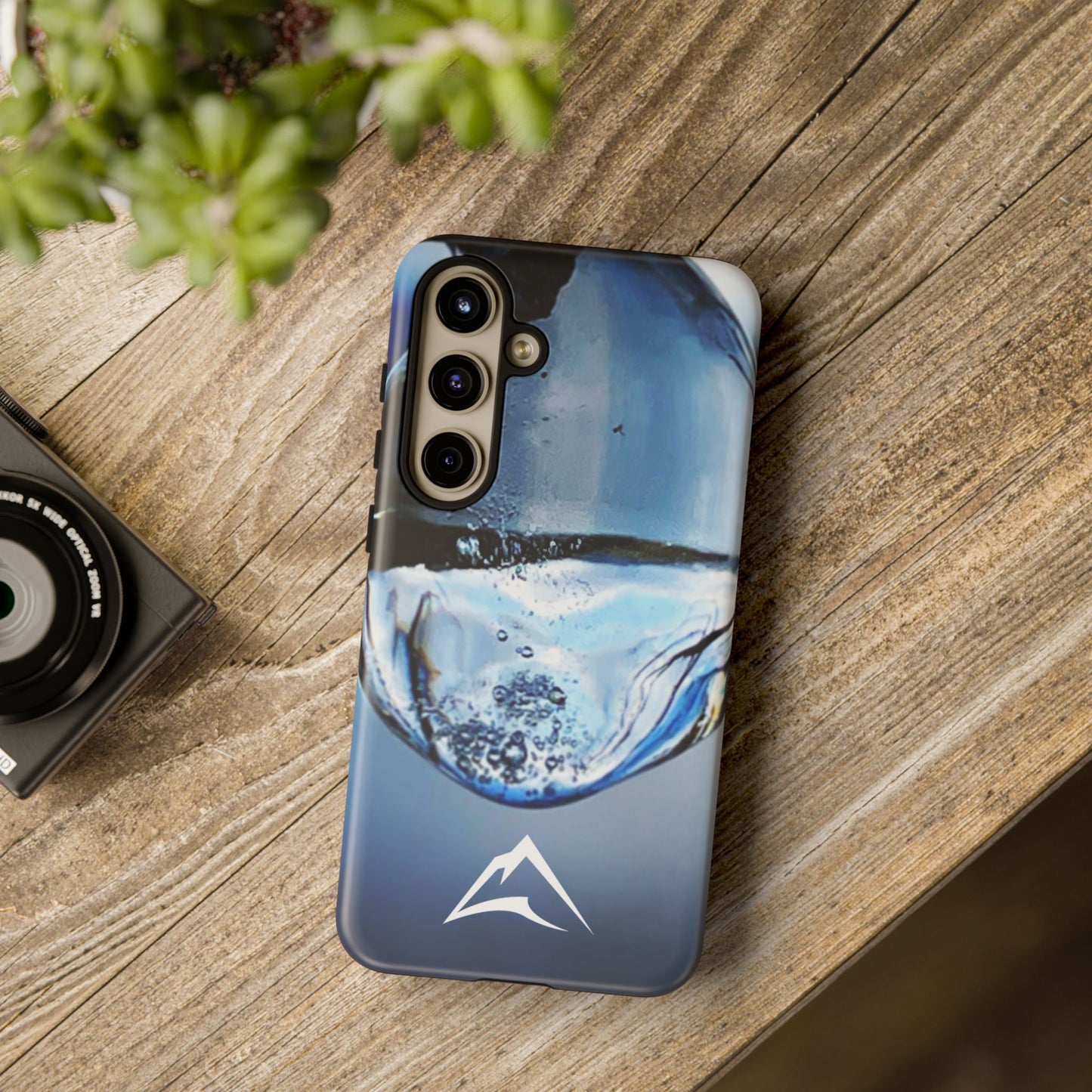 Tough Case | Photo: Time Frozen