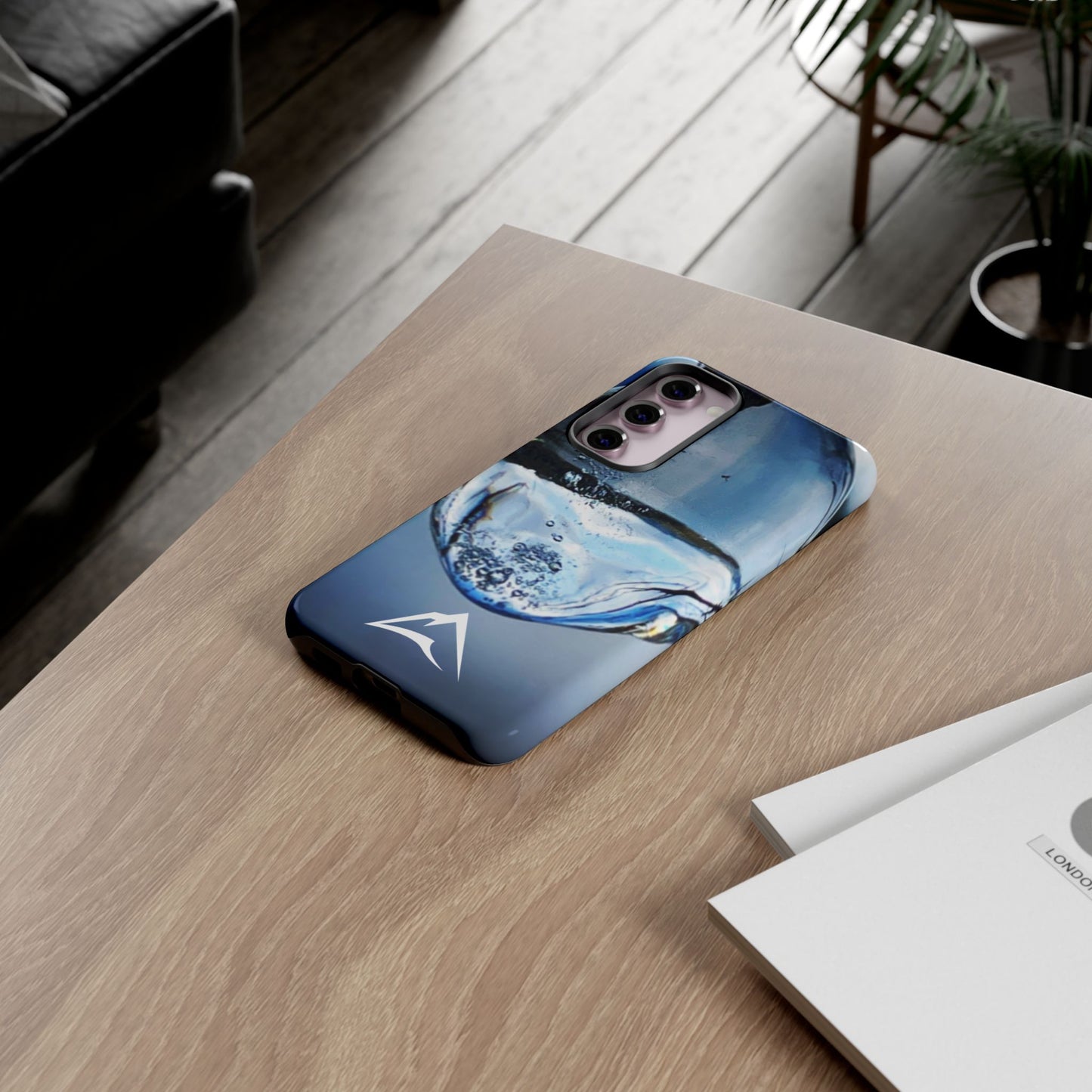 Tough Case | Photo: Time Frozen